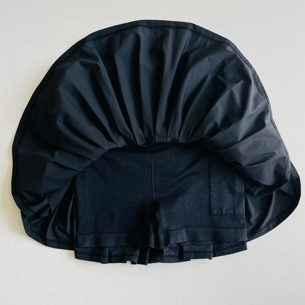 Wilson XS Midtown Wrap Tennis Skirt in black - Picture 7 of 8